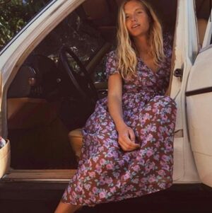 * ISO * Dawn Dress In This Print, Size Medium